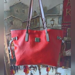 - Doony & Burke Pebble Leather tote